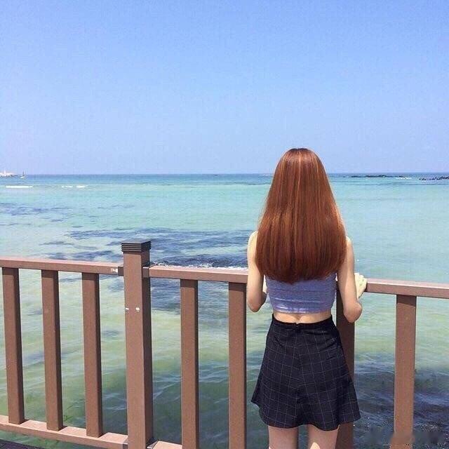 “ 简单的陪伴  无条件的信任  看得见的在乎  这才是我想要的结果 ” ​​​
