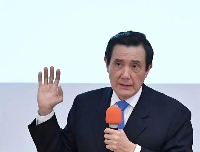 《反分裂国家法》是根据中华人民共和国宪法制定的。宪法对台湾与中华人民共和国的关系