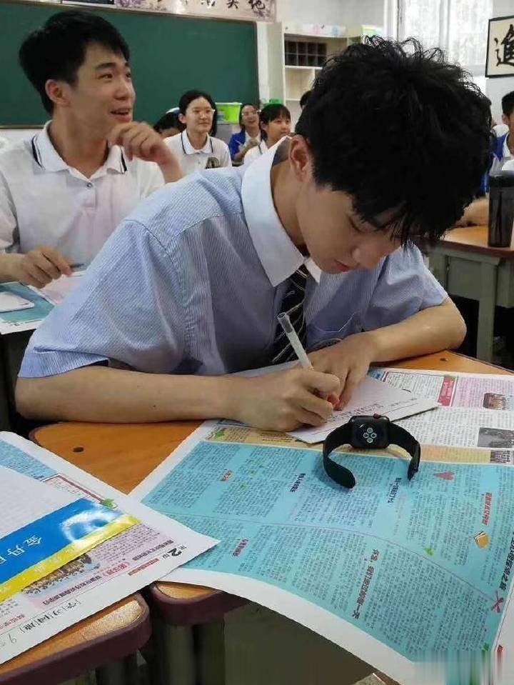 #马嘉祺[超话]#mjq#马嘉祺全能音乐人# mjq#马嘉祺翻唱慢慢喜欢你好温柔