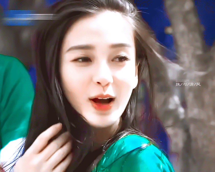 初代跑男重聚，唯独缺了baby和陈赫，遥想当年的跑男可是baby的颜值巅峰期啊，