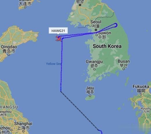 今天上午，美国空军1架编号为64-14846的RC-135V侦察机从冲绳岛嘉手纳