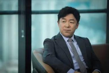 黄磊的碎嘴子式表演，黄渤的磕巴式表演，邓超的癫狂式表演最近半年都不灵了。不知道是