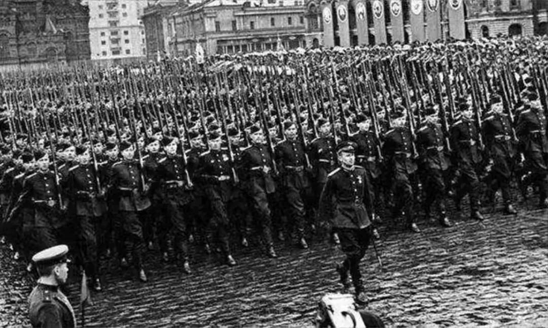 1940年4月9日，德国开始了对挪威的入侵。这个北欧小国曾经是中立国，但在第二次