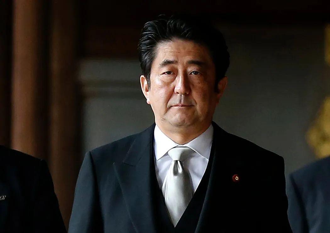 据日本放送协会NHK：遭枪击的日本前首相安倍晋三抢救无效已经去世，享年67岁。（