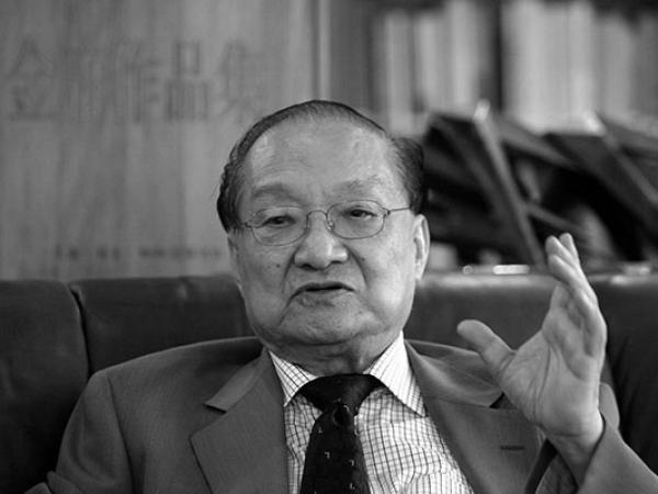 1981年7月，邓小平在人民大