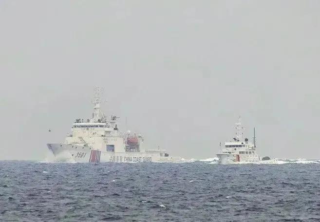 船舶‮别识‬系统AIS数‮显据‬示：中‮海国‬警5205船，与‮南越‬渔政KN-