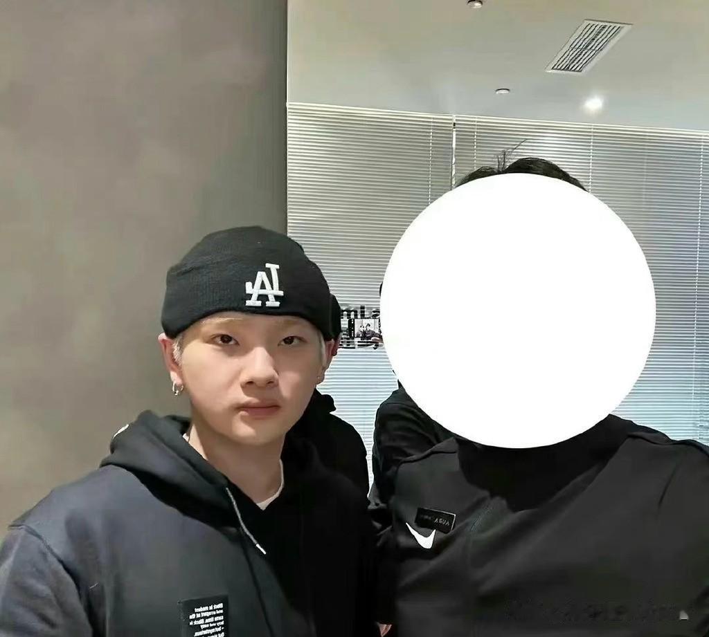 周震南过年伙食还是不错的，这不