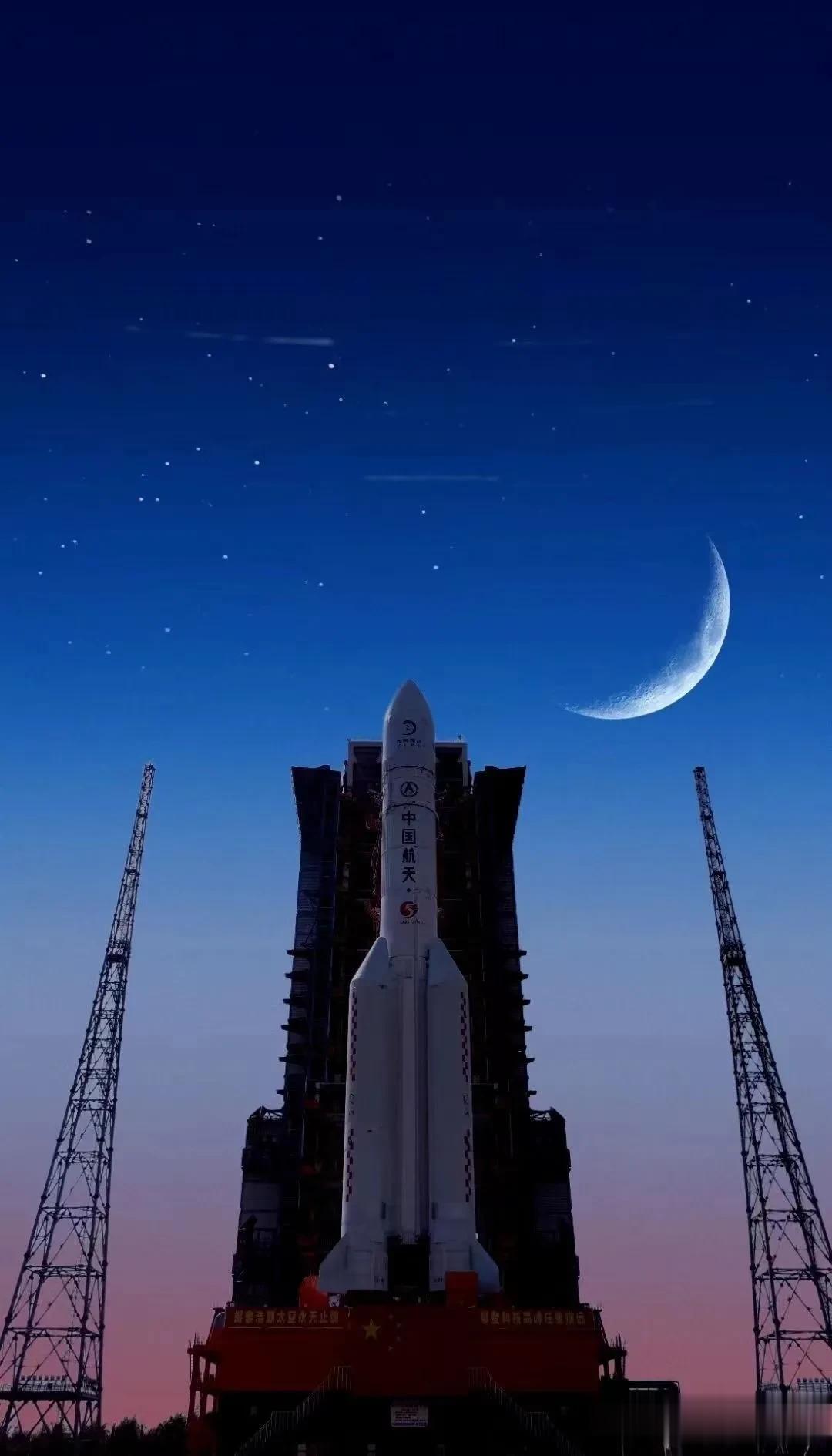 大火箭！
长五今年计划两发，九月下旬一发，十二月上旬一发。
长七今年计划三发，五