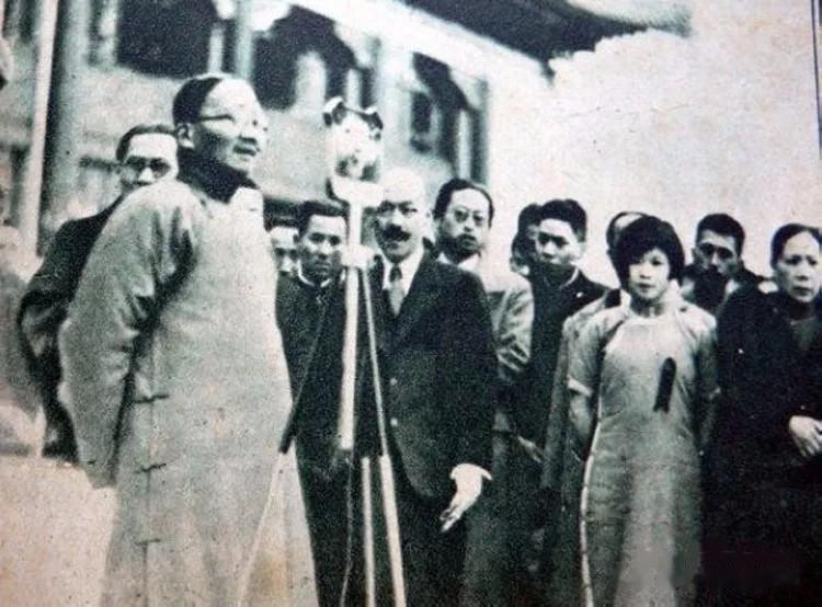 1916年，蔡元培受北洋政府邀请回国担任北京大学校长。1916年到1927年，蔡