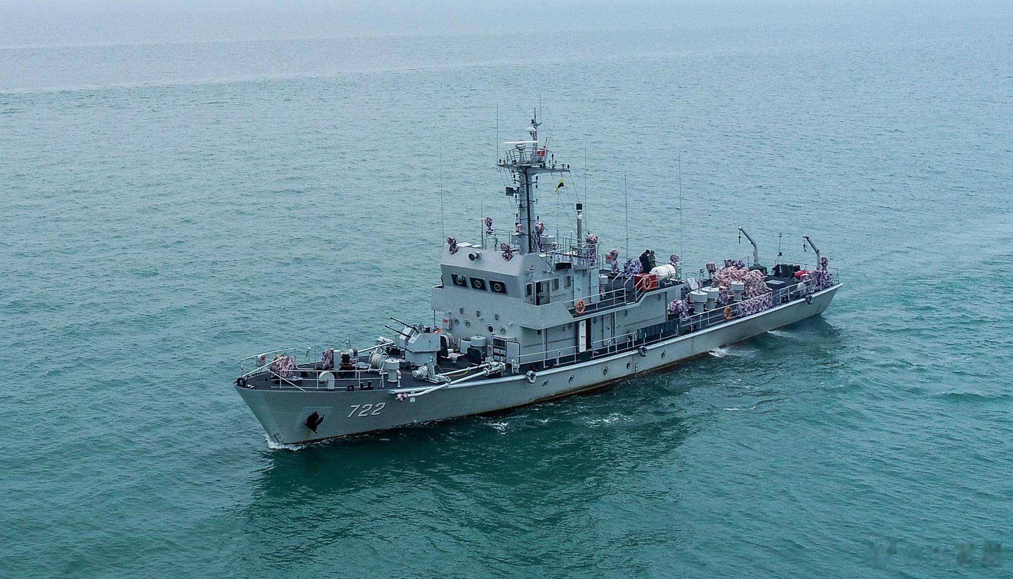 近日，南部战区海军某扫雷舰大队出海训练，082I型港湾扫雷艇722阳朔艇（原82