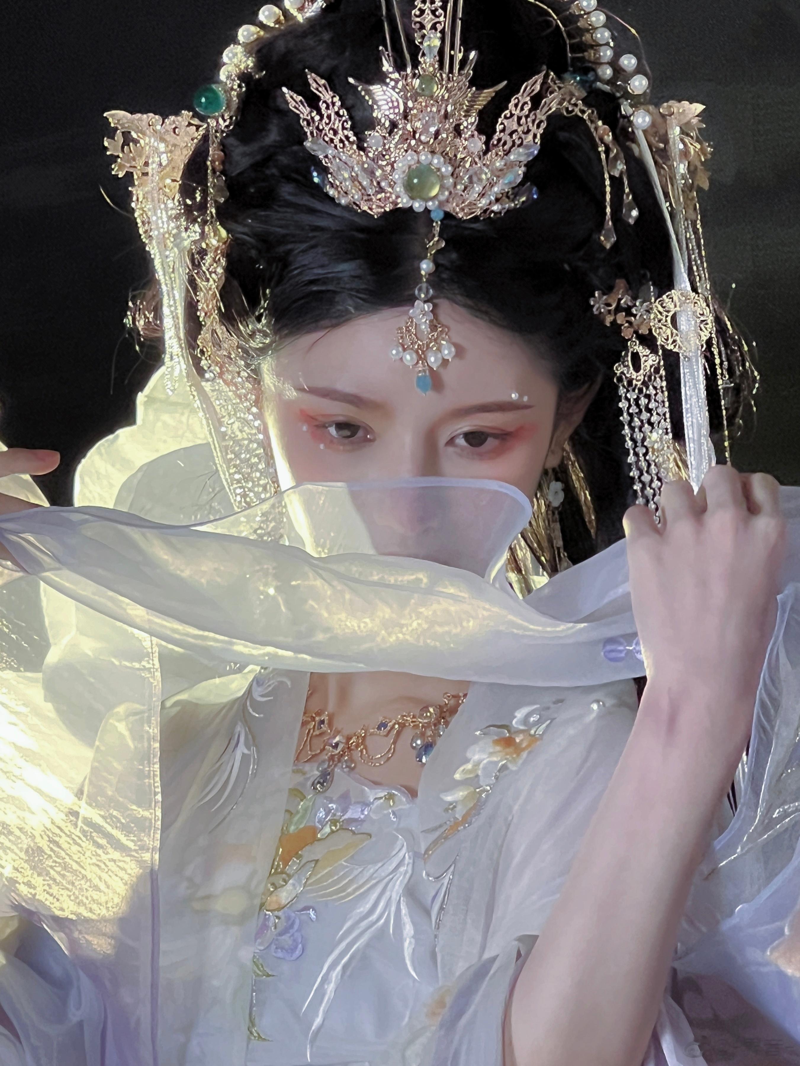  神女无情🌙 ​​​