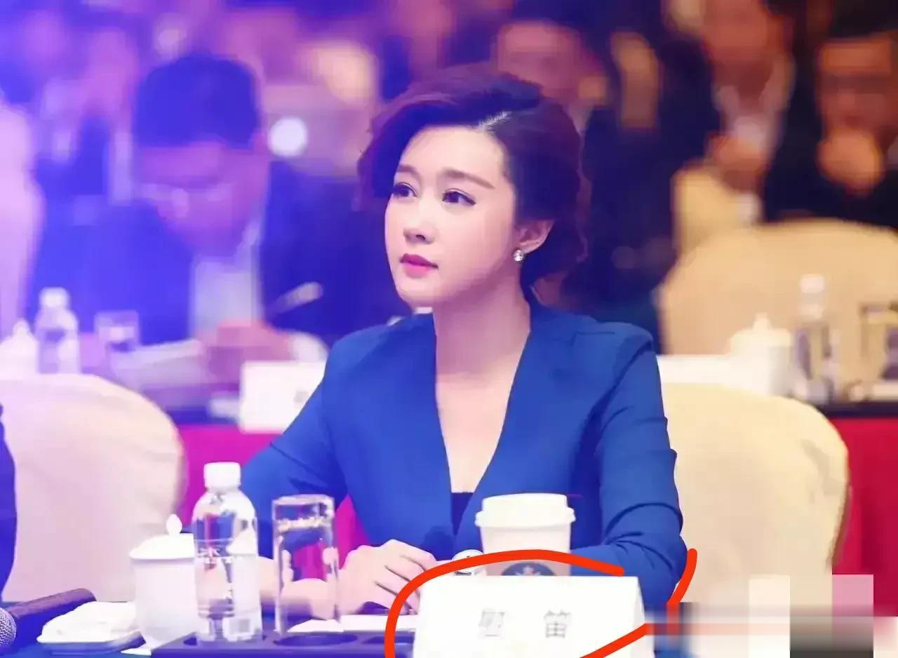  
400亿家产，换了谁都想“多分点”，但也要顾全大局。

参加公众活动不用真名