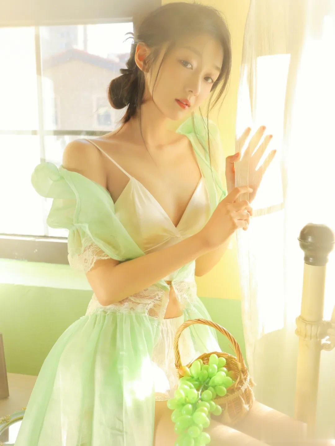 👒
捡到一束花，
日落时还给