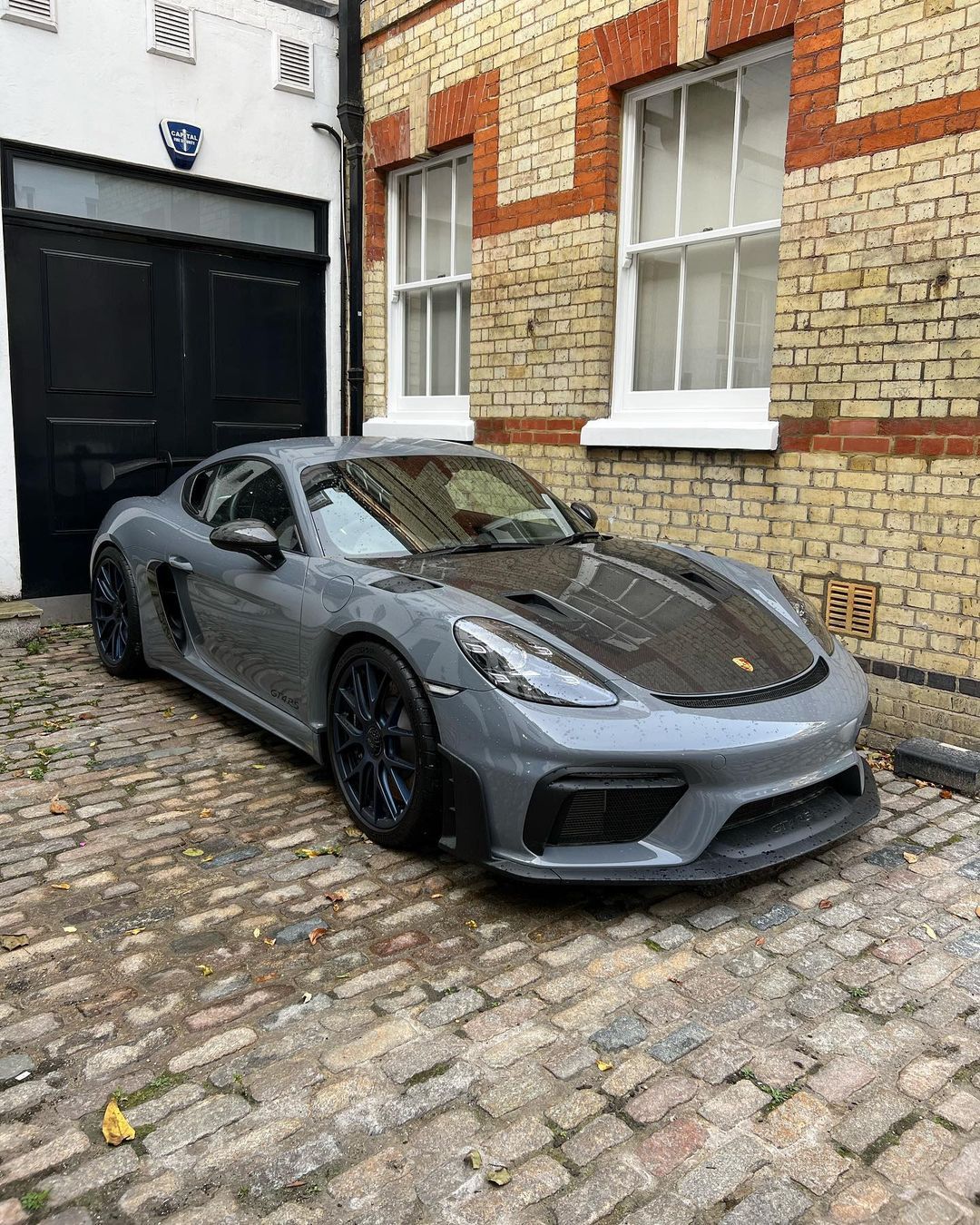 2022 Porsche 71