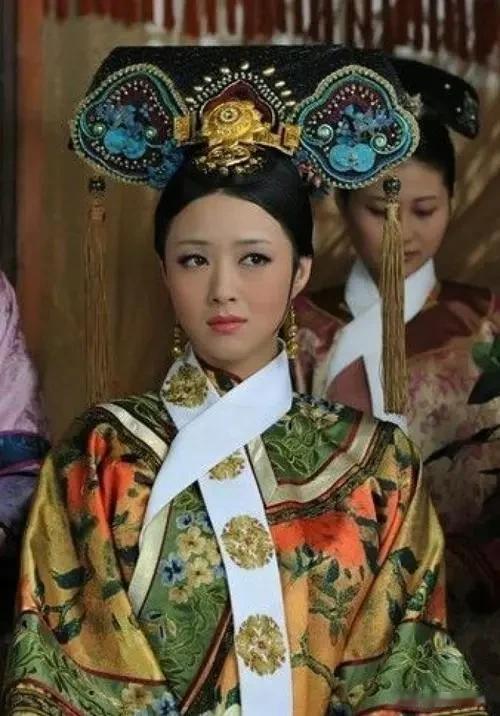 敦肃皇贵妃年氏是雍正朝第一位贵妃，也是第一位皇贵妃，她还是清朝历史上第一位汉军旗