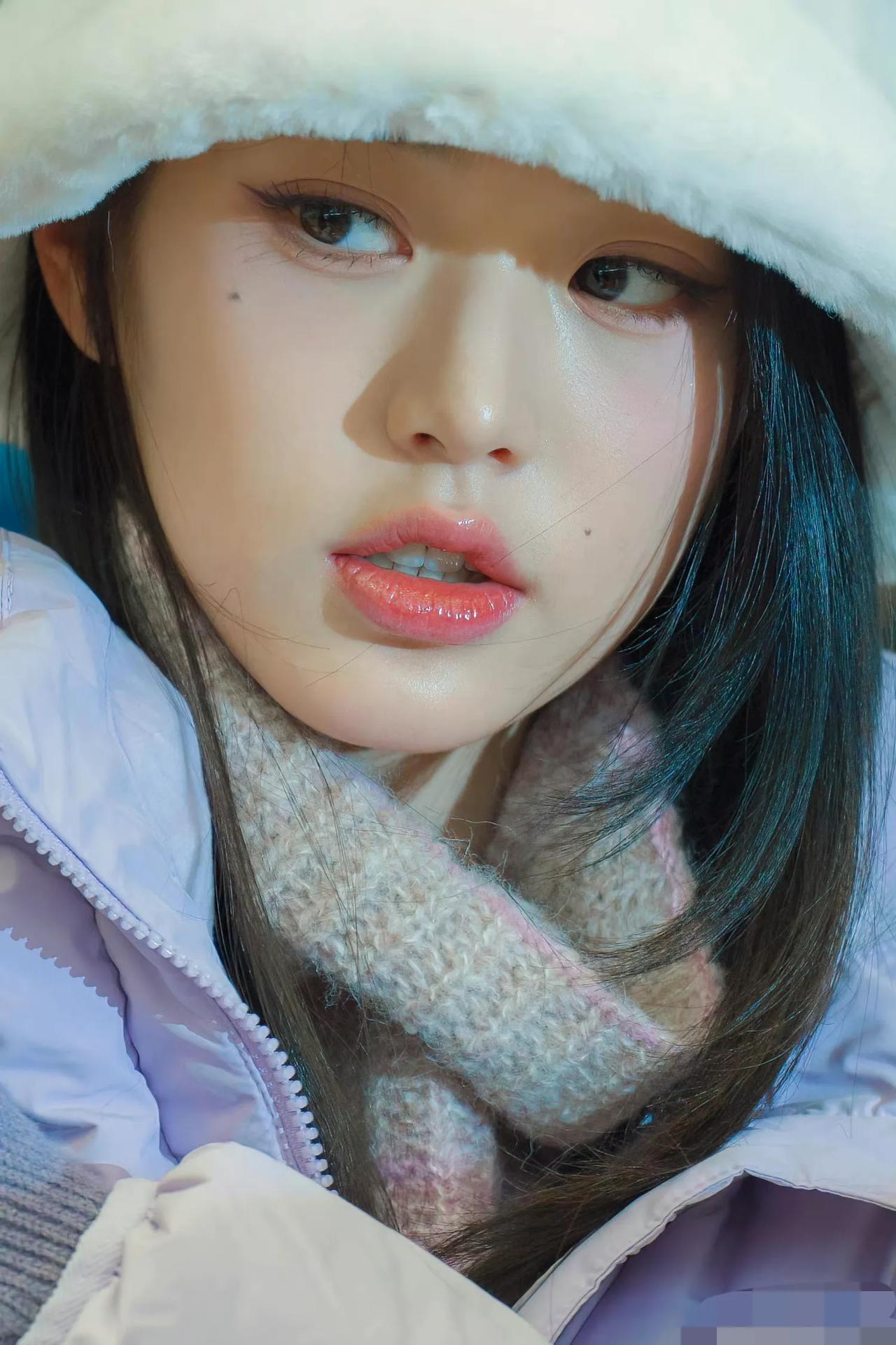 这张脸长得跟电脑建模一样，感觉是不可多见的美少女。