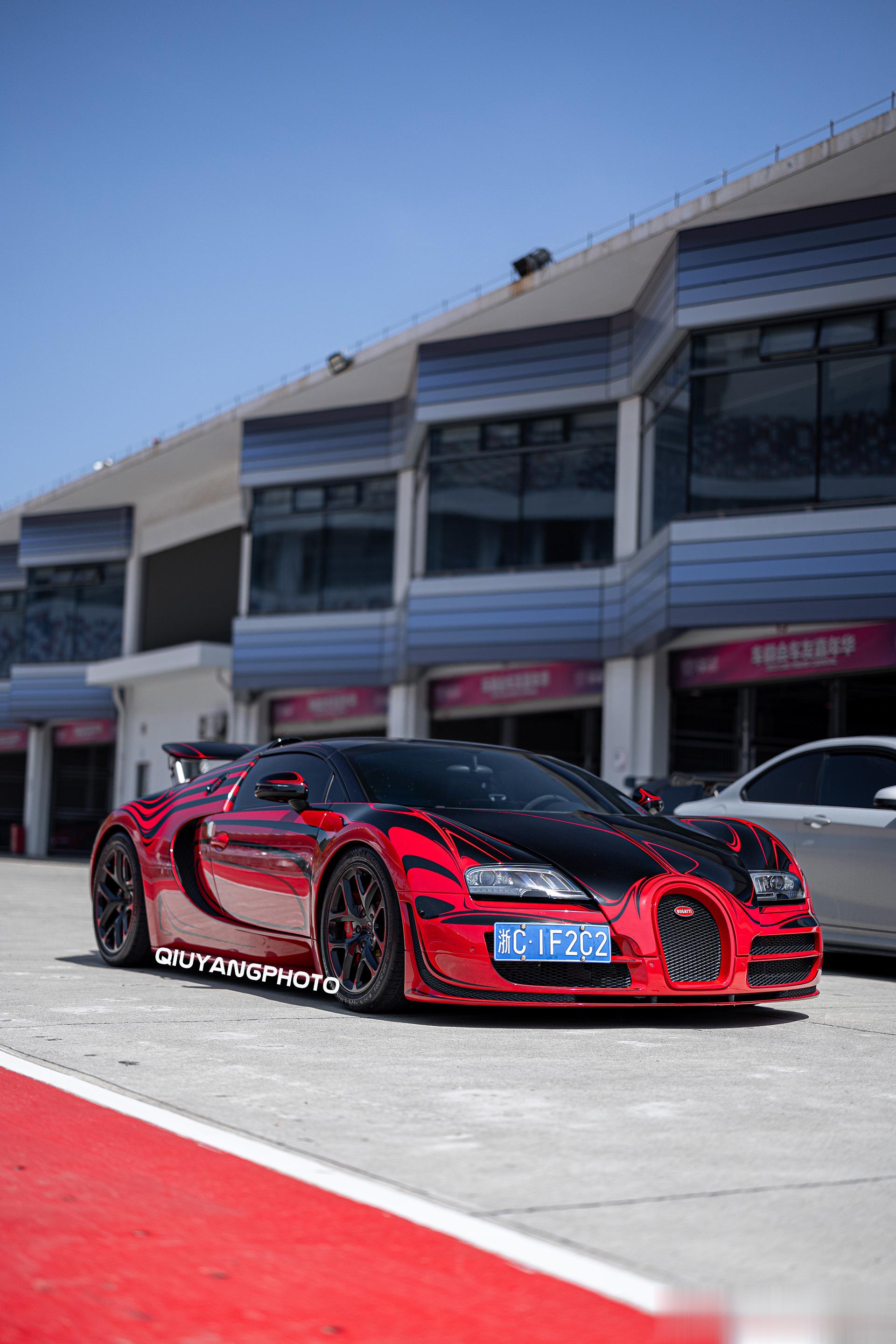 Bugatti Veyron Grand Sport Vitesse  “L'O