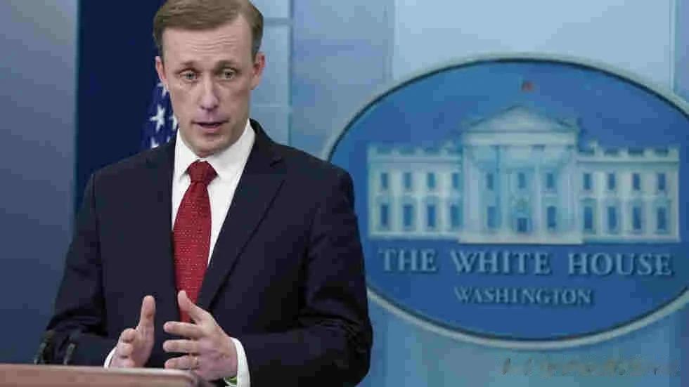 CNN报道，美国国家安全顾问沙利文26日称，中国如果继续在乌克兰战争中向俄罗斯