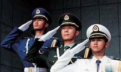 一日之计在于晨，愿我这阳光初露时的小小问候能将快乐带给你 ​​​