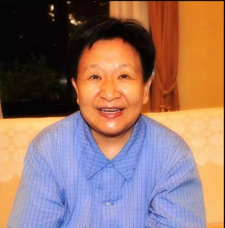 江青对她的孩子十分不友好，她的后代后来发展如何？

大家都知世上虎毒不食子，更不