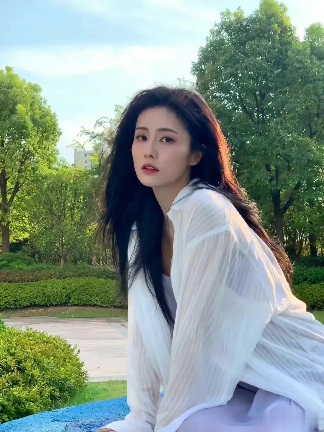 美女图集～第721期 | 白鹿