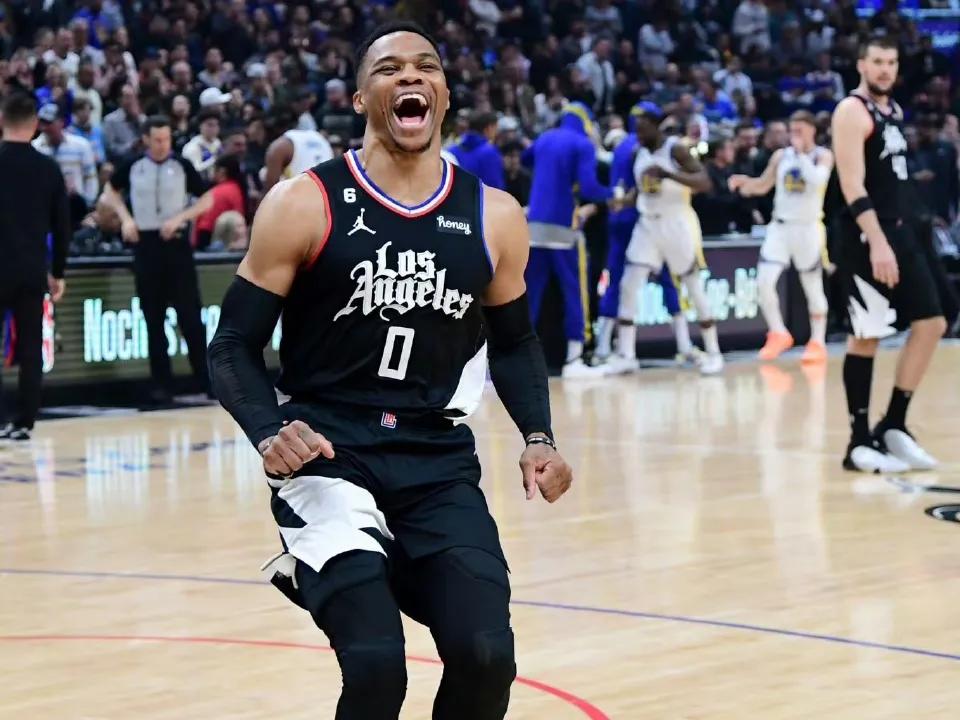 快船四连胜威少立功 近五战场均13分

NBA常规赛，快船以134比126击败勇