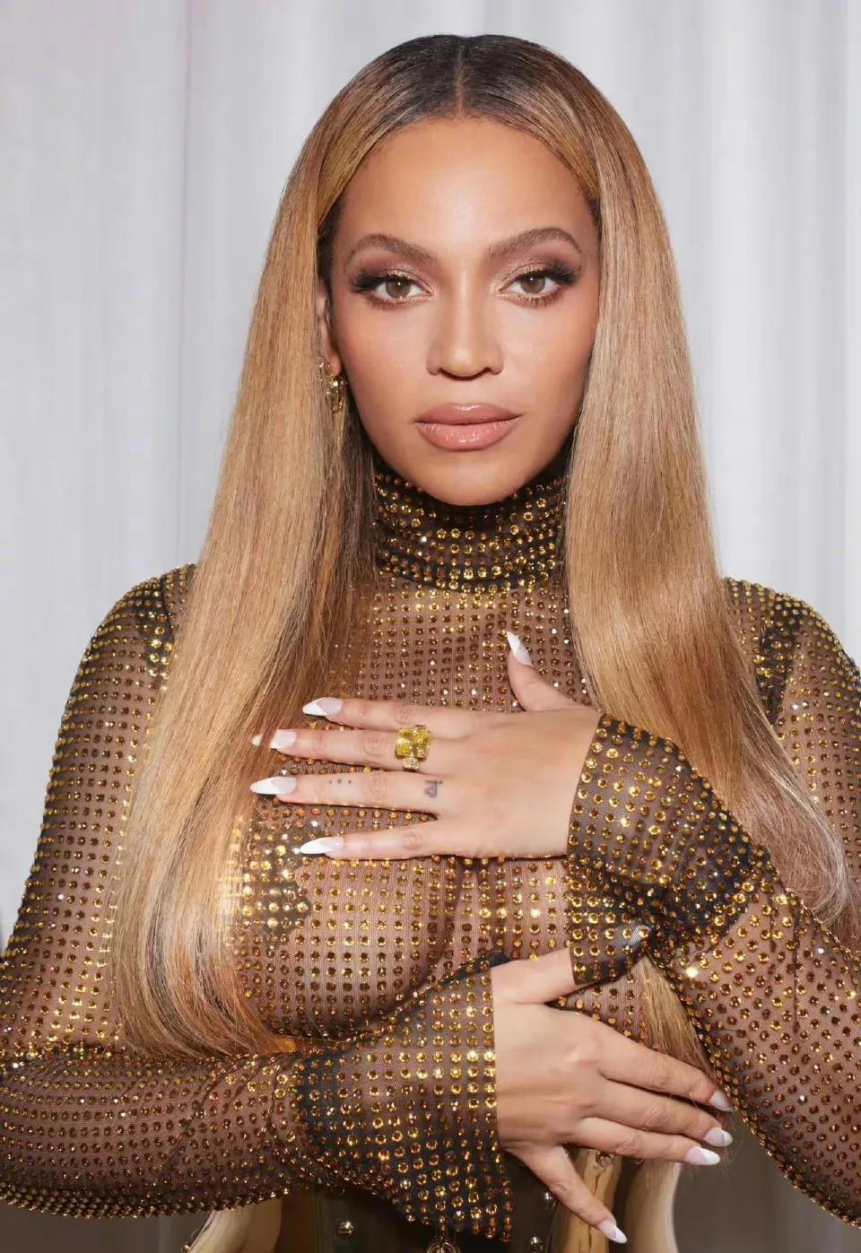 局长Beyonce鼓励Halle Bailey出演《小美人鱼》！
局长Beyon