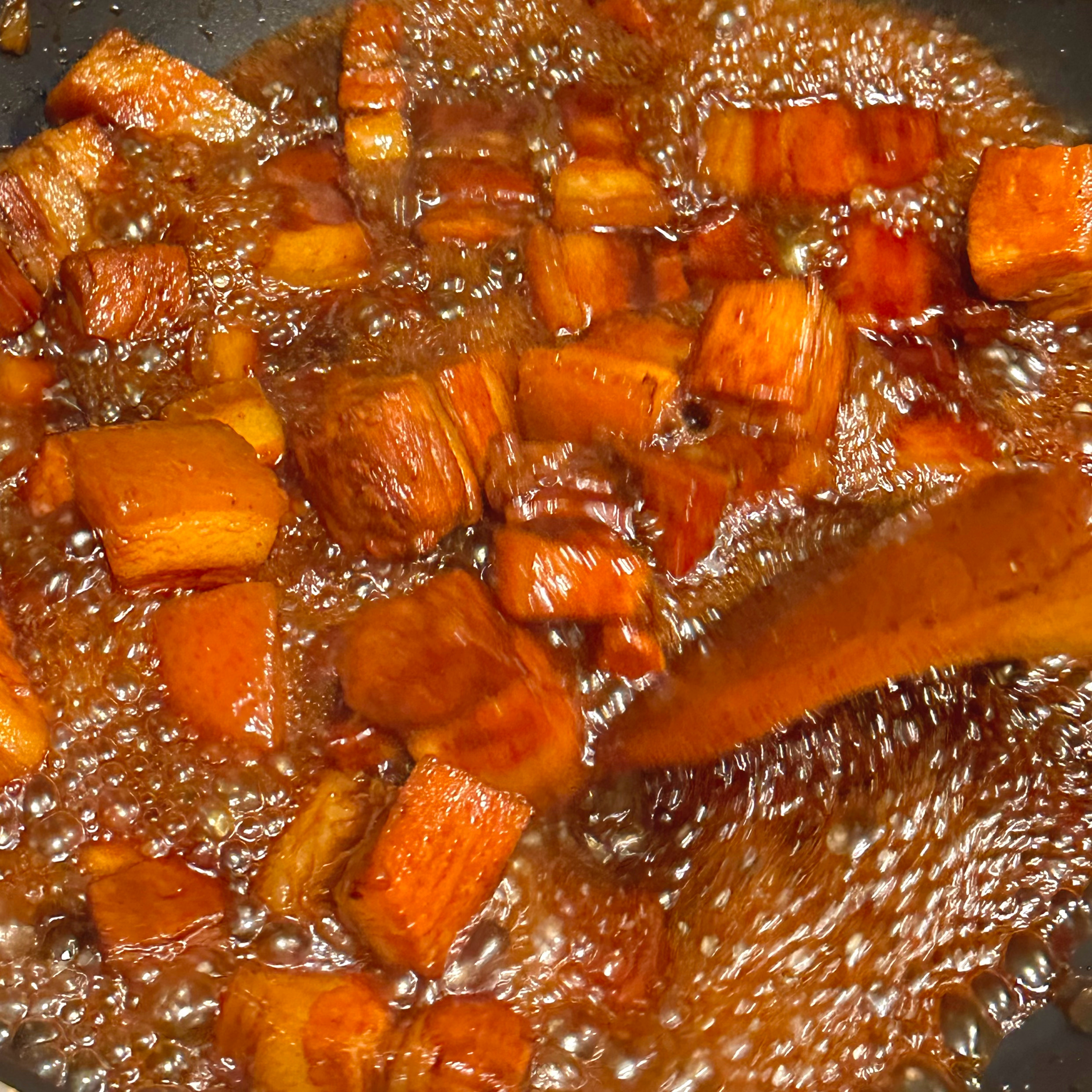 又又又做红烧肉啦！！！明天我一定给你们写教程真的是没人不说好吃的😋呜呜呜 ​​