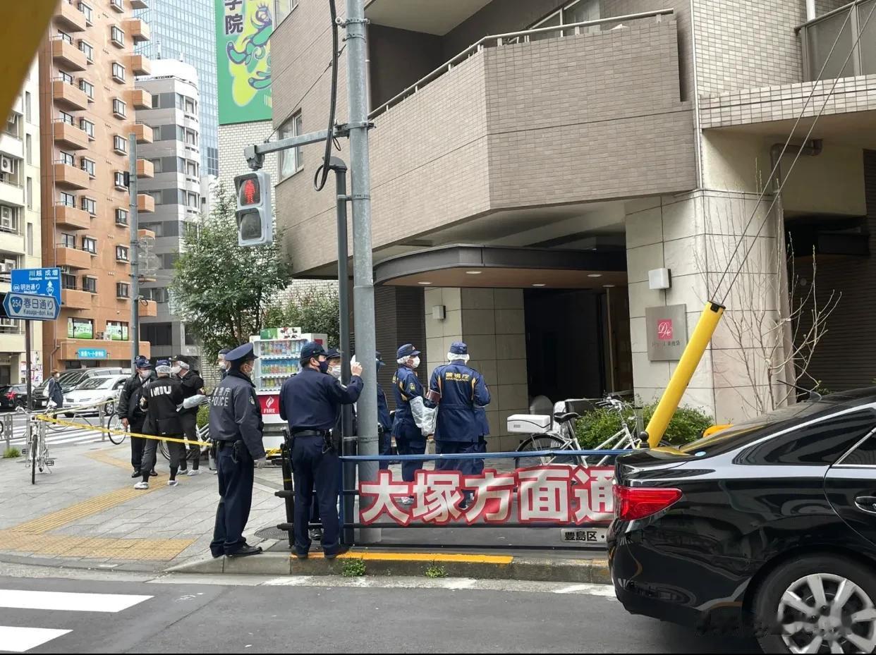 池袋发生命案啦！被抢中国人1V5反殺日本劫匪
封锁大楼、记者陆续赶来、鉴识科来了
