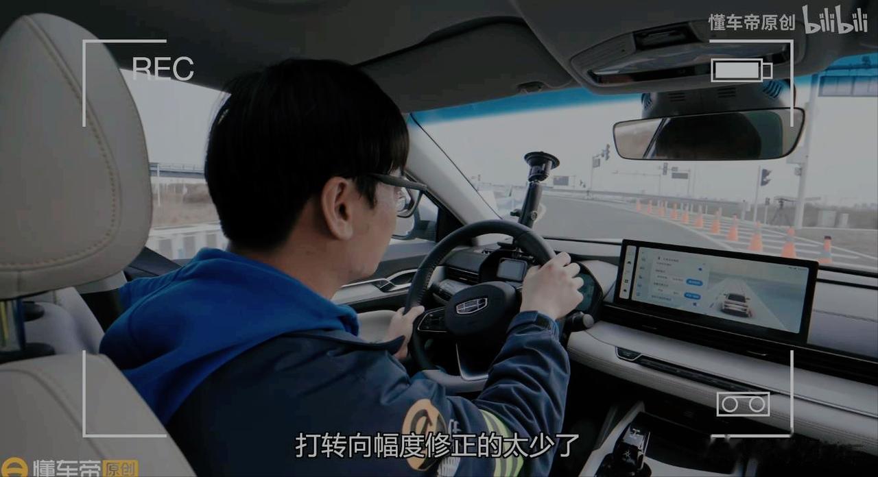 懂车帝这次紧凑级车横评直接把丰田卡罗拉的面具扒了下来。
以前我吐槽丰田卡罗拉又贵