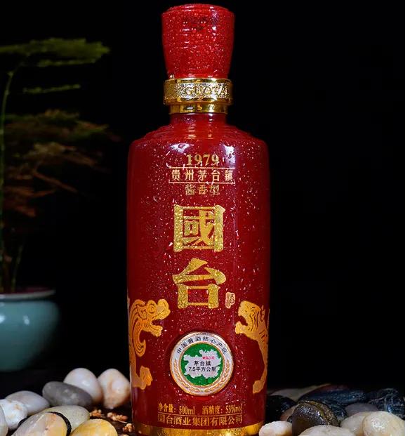 “酱酒第二”之争，除了郎習，别的酒真没机会了？行家：未必

酱酒第二的位置一直悬