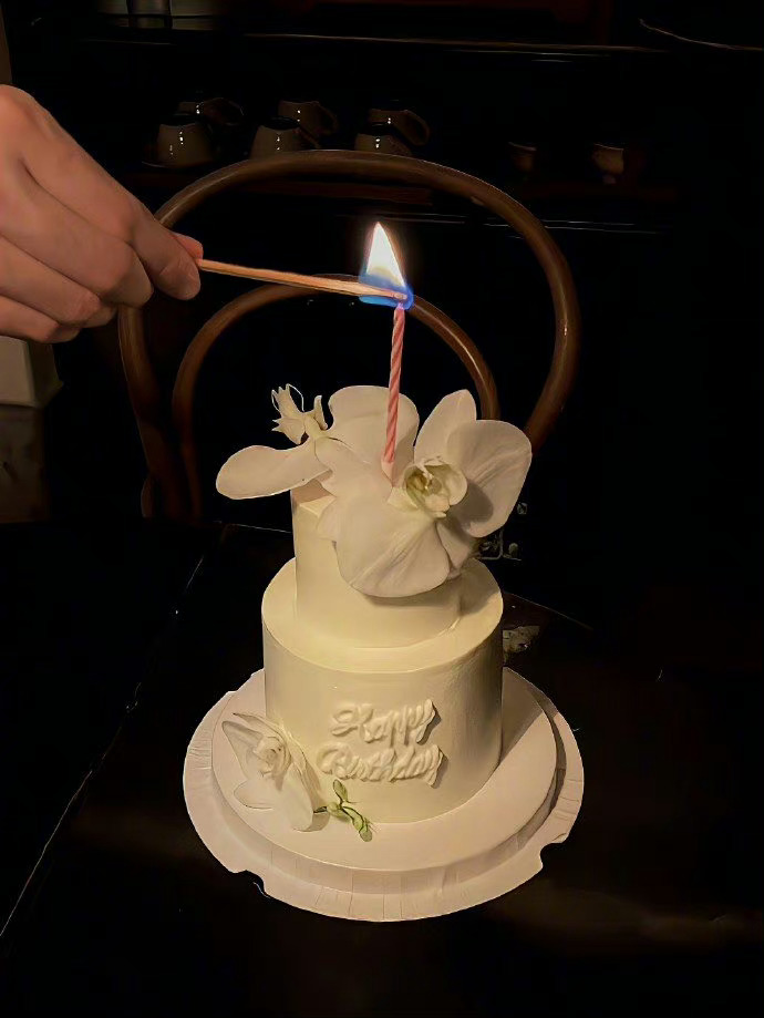  男人动了情 转账不停 女人动了情 眼泪不停 话说的再多没做就是画大饼 钱再多没