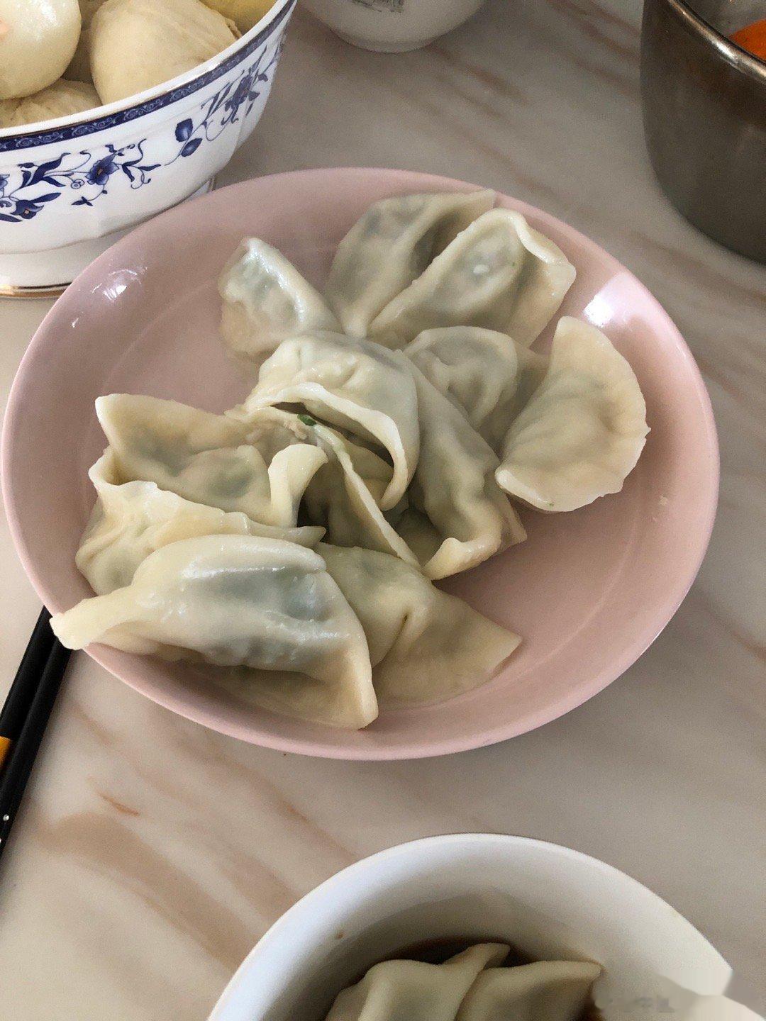 给手机换了个新手机壳，把手机屏