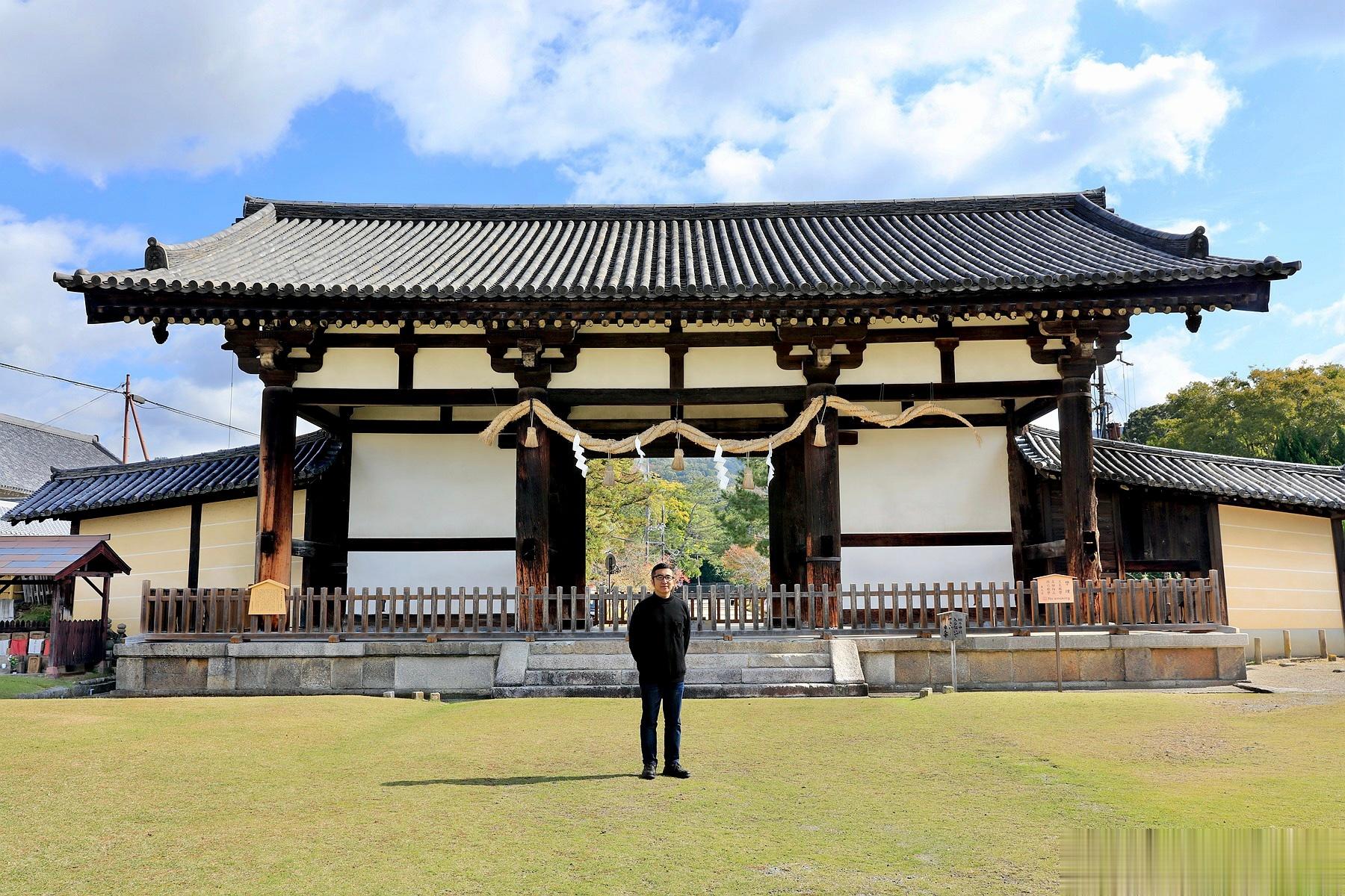日本国宝古迹巡礼 3东大寺转害门  8世纪  世界遗产室生寺五重塔  8世纪晚期