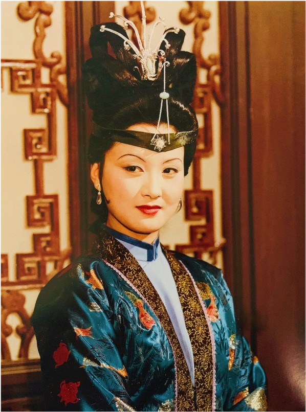 #红楼梦[超话]#【从王熙凤的社交空间看古代“豪门少奶奶”的生活】凤姑娘刚强泼辣