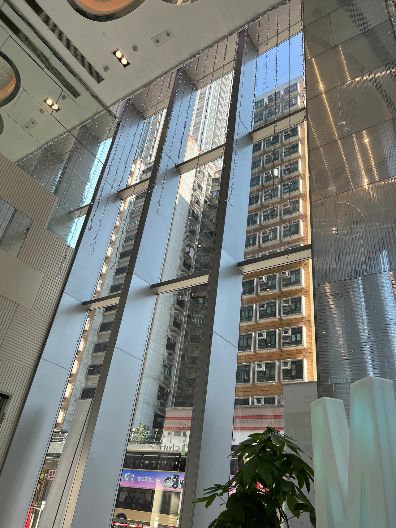 到香港了，这辆Model X 60D的车况看起来还不错[偷笑]