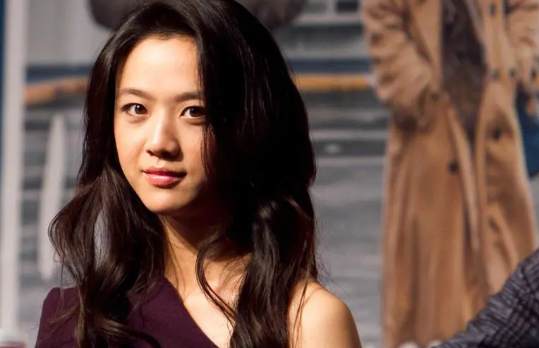 #汤唯亚洲电影大奖最佳女主角# 气质女神、演技实力演员，实至名归！（注：配图为汤