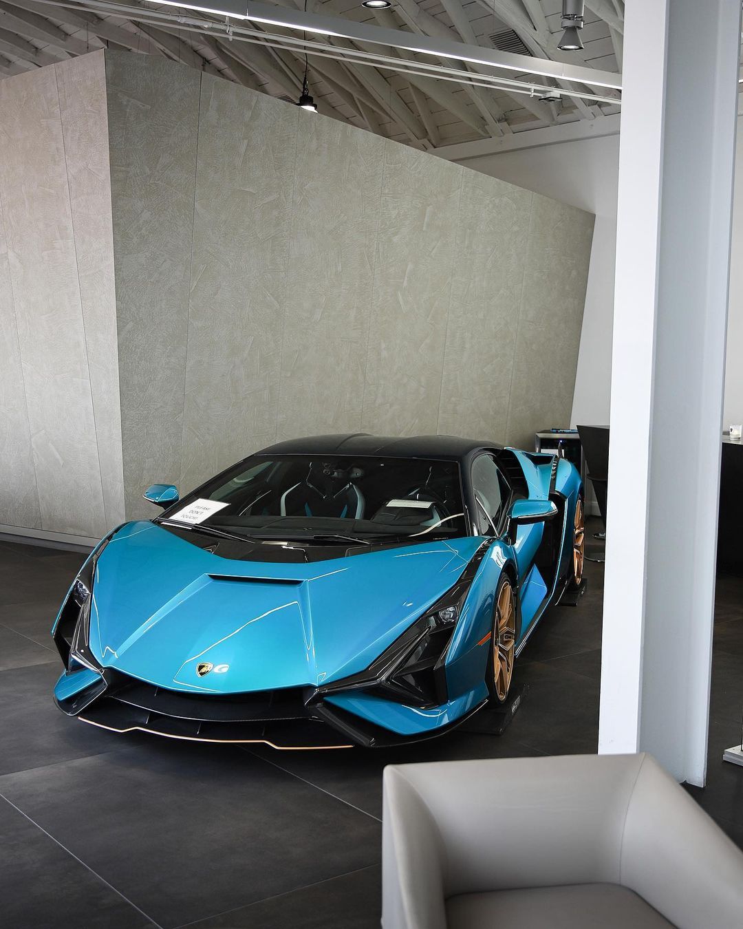 The Lamborghini Sian 🛸#car时尚##豪车超跑# ​​​