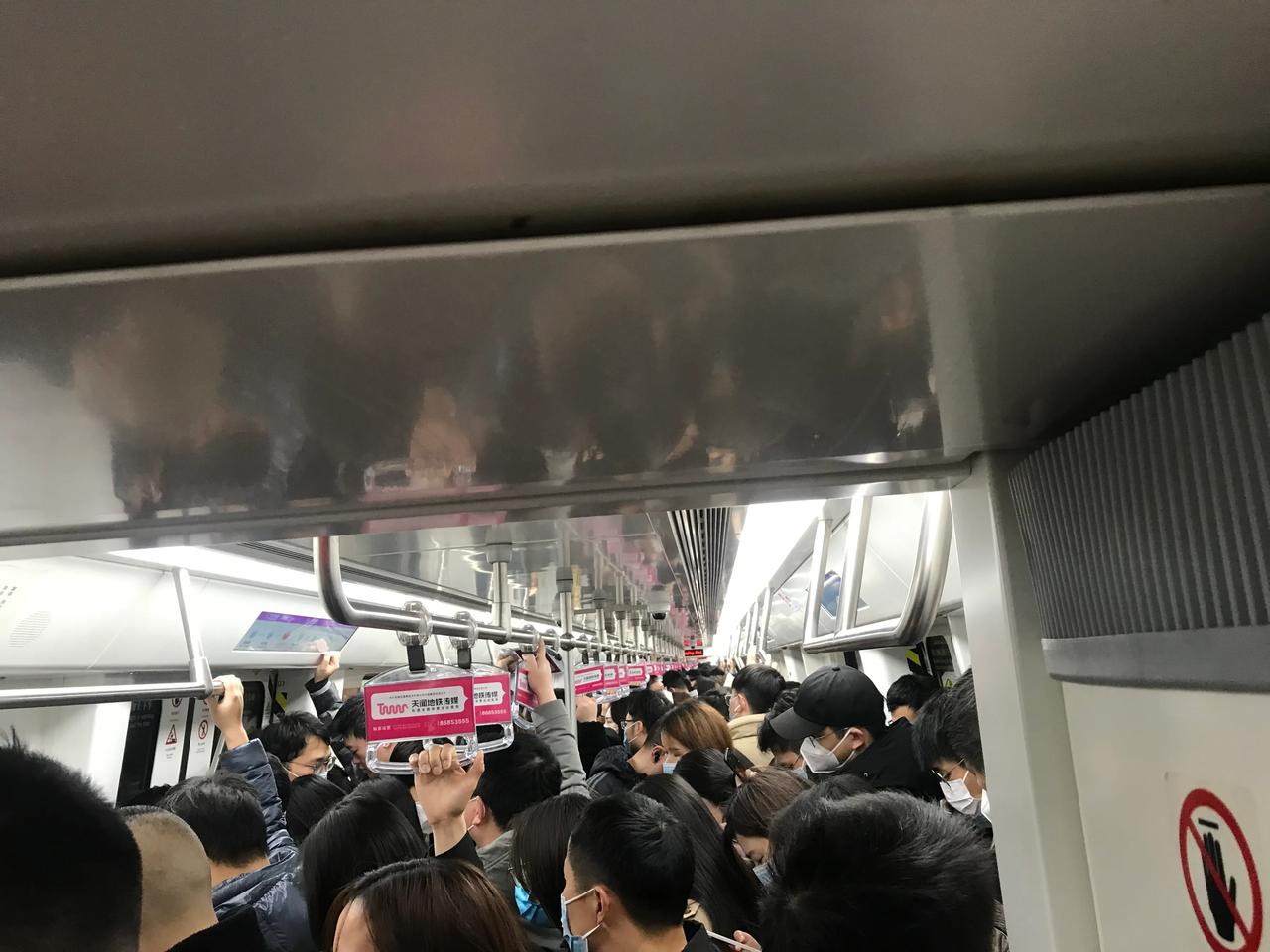 夫妻之间重要的事很多，相互认可可能是最基本的，如果能够相互欣赏就更好了。婚姻中，