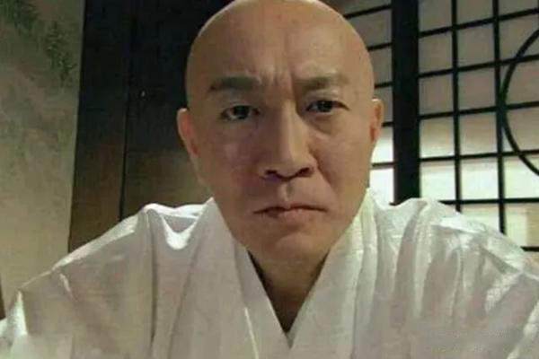 《爱情公寓》用真实身份客串的4个大咖，看到最后一位笑出声！
喜欢《爱情公寓》的小