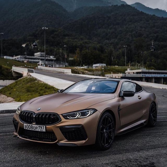 迷人的尾部，Gorgeous BMW M8! ​​​