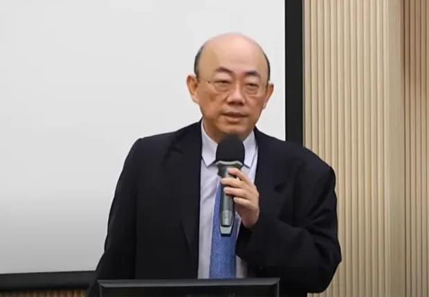 2024年是台湾最后机会，郭正亮直接点明“台海最危险的时候将来临”。
近日清华大