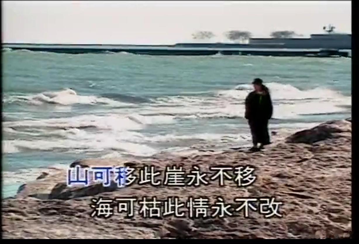  一天都在摸鱼无心上班，我现在的心情，就像分别足足好几年，终于快要见到朝思暮想的