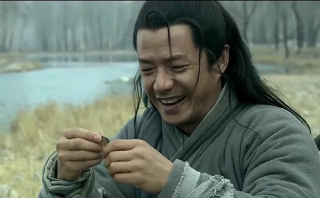 一天，韩信赶路累了，就坐在一颗