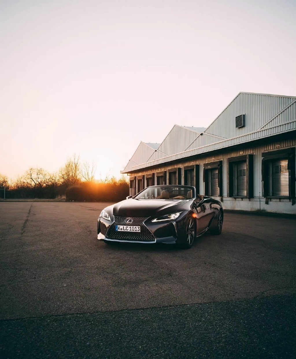 LC500车型作为雷克萨斯顶级的跑车，一直以独特的外观和气质吸引着忠实的粉丝，而