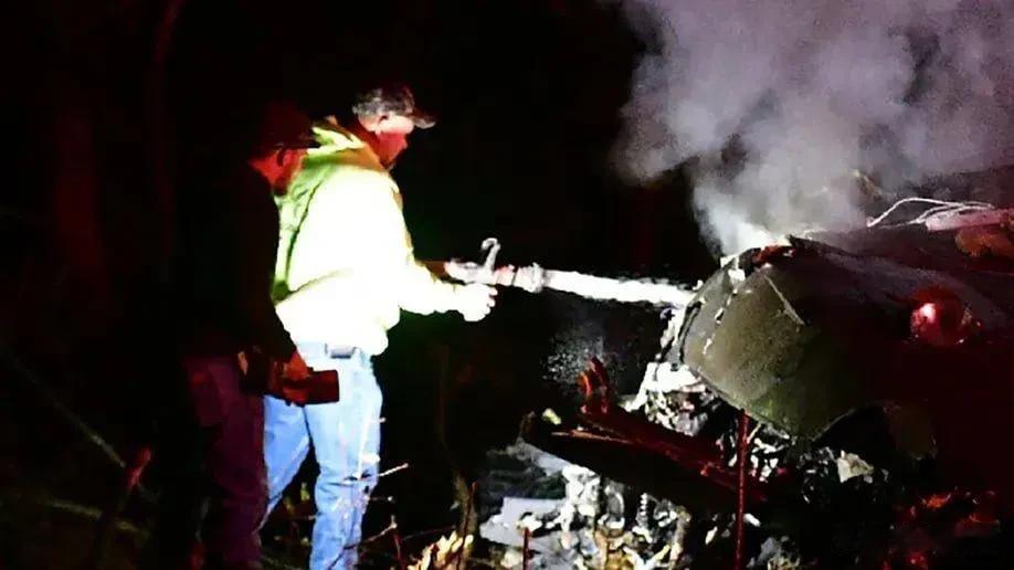 惊闻噩耗、晴天霹雳！当地时间昨晚十点，美军第101空降师两架HH60铺路鹰直升机
