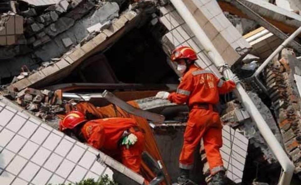 #历史那些事[超话]#在2008年5月12日14 12 18分，四川省发生了8.