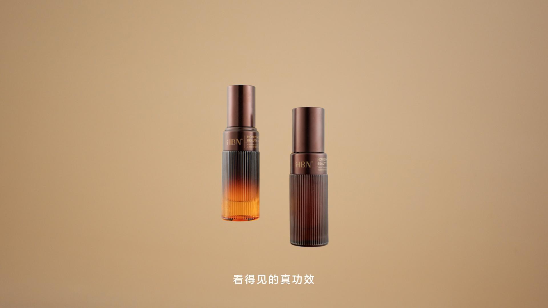 看我视频的筒子们都知道，这两年我一直待在新疆的小村子里。这里虽然风景优美又治愈，