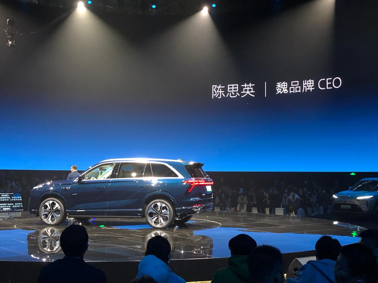 这是谁的部将？说话这么有底气！
这是一场“造车派”与“资本派”公开决裂的发布会；