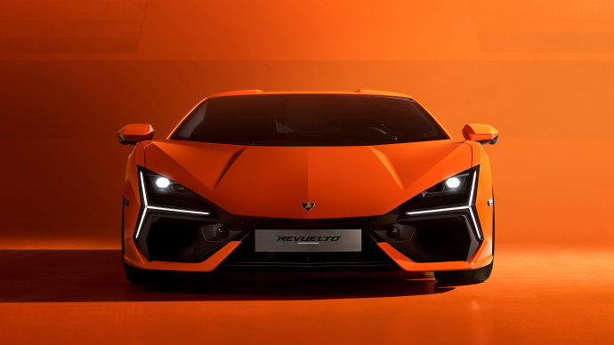 2024 Lamborghini Revuelto  每一代兰博基尼大牛的设计都